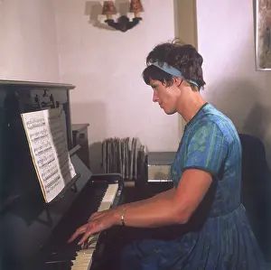 Emberton: PLAYING THE PIANO
