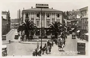 Valparaiso: Plaza Anibal Pinto, Valparaiso, Chile, South America