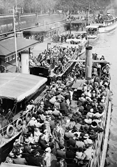 Fully: Pleasure boat on the Thames, 1936