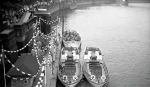 Bunting: Pleasure boats - Westminster Pier