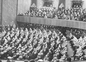 Alternate: Plenary session of the Reichstag in the Berlin Kroll Opera