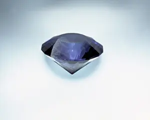 Varied: Pleochroism in an iolite cut stone