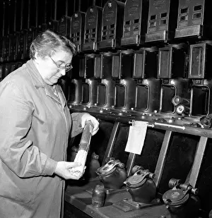 Oldrich: Pneumatic tube post - transport - mail