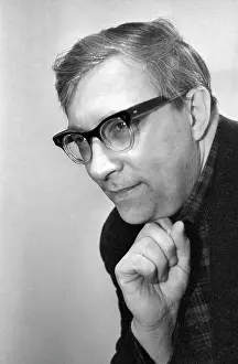 Oshanin: Poet Lev Oshanin