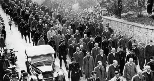 Hundreds: Pogrom in Baden-Baden, 1938