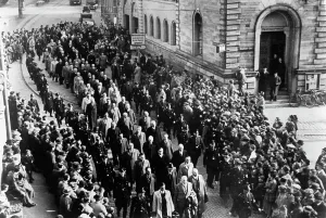 Hundreds: Pogrom in Baden-Baden, 1938