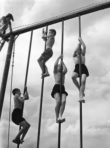 Instruction: Pole climbing, 1939
