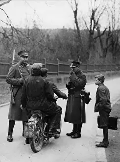Enzesfeld: Police check of a motorcyclist