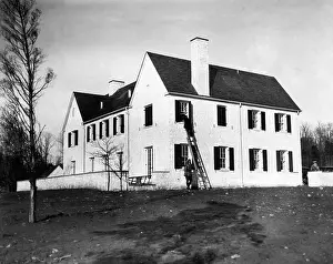 Hopewell: Police examining the window from which the ?