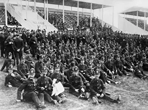 Disturbing: Police forces at the racecourse in Epsom, 1914