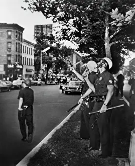Handguns: police - guns - riots - Harlem