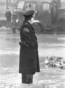 Leyton: POLICE OFFICER IN FLOOD