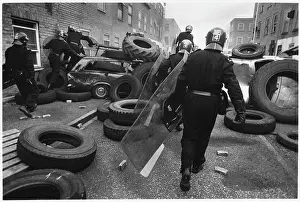 Rioting: POLICE RIOT TRAINING