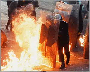 Rioting: POLICE RIOT TRAINING