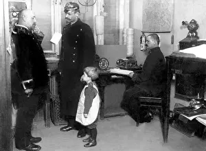 Waits: Police station in Berlin, 1906