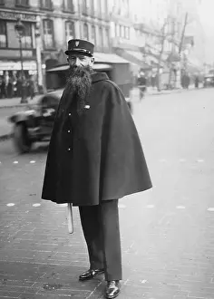 Continuous: Policeman in Paris, 1933