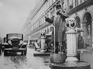 Controlling: Policeman in Paris, 1933