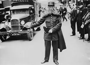 Continuous: Policeman in Paris, 1933