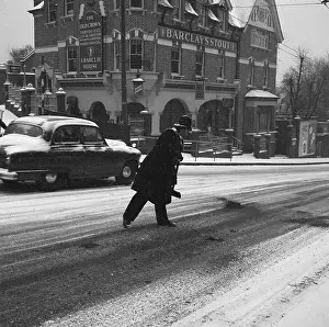 Grit: Policeman in winter