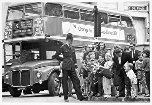 Routemaster: POLICEMAN & YOUNG CROWD