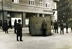 Crashed: Policemen looking for cover, 1929