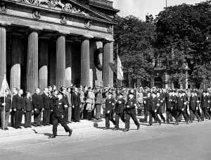 Cenotaph: Polish delegation visits Berlin, 1938