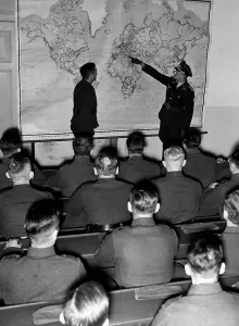 Compulsory: Political education of the Luftwaffe, 1940