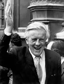 Grimond: Politician Jo Grimond waving