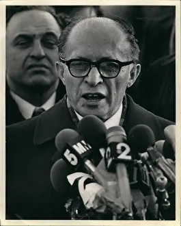 Menachem: US Politics - Government
