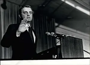 Mondale: US Politics - Government