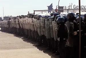 Polizia: Polizia Up With Riot Shields