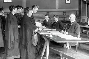 Passive: Polling station in Berlin, 1919