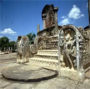 Polonnaruwa: POLONNARUWA/BUDDHISM