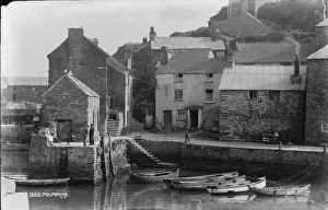 Polperro: Polperro Harbour Scene