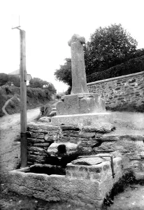 Polruan: Polruan, the Ancient Cross and the Well 1913