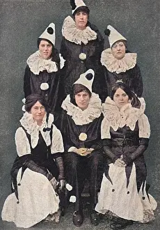 Troupes: The Pom Pom Pierrots