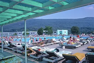 Lodgings: Pool, hotel, resort, summer