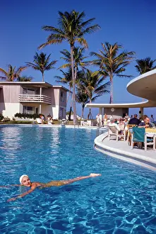 Affluence: pool - resort - wealth - Palm Beach