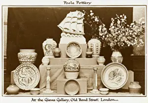 Gieves: Poole Pottery