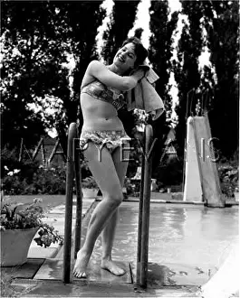 Dries: POOLSIDE BIKINI 1960S