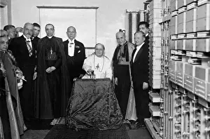 Basis: Pope Pius XI. puts into operation the telephone operating sy