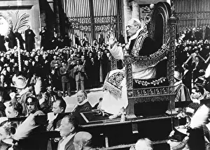 Lateran: Pope Pius XII in procession to take formal possession