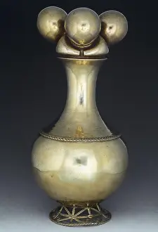 Creencia: Poporo. Lime container used to carry the lime to