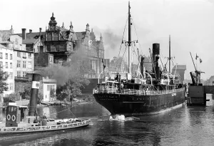 Towing: The port of Gdansk in 1939