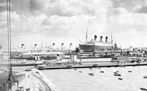 Cunard: The port of Southampton, 1935