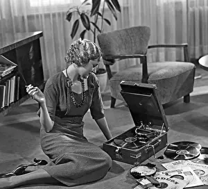 Gramophone: Portable gramophone, 1934