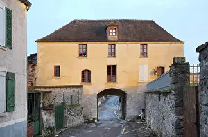 Thibaud: Porte Saint Pierre, castle of Chateau-Thierry