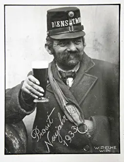 Peche: Porter in Vienna 1933