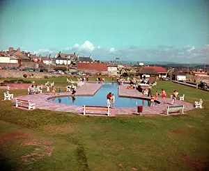 The J Salmon Image Archive: Porthcawl - Cosy Corner