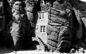 Porthcurno: Porthcurno, the House in the rocks c1955